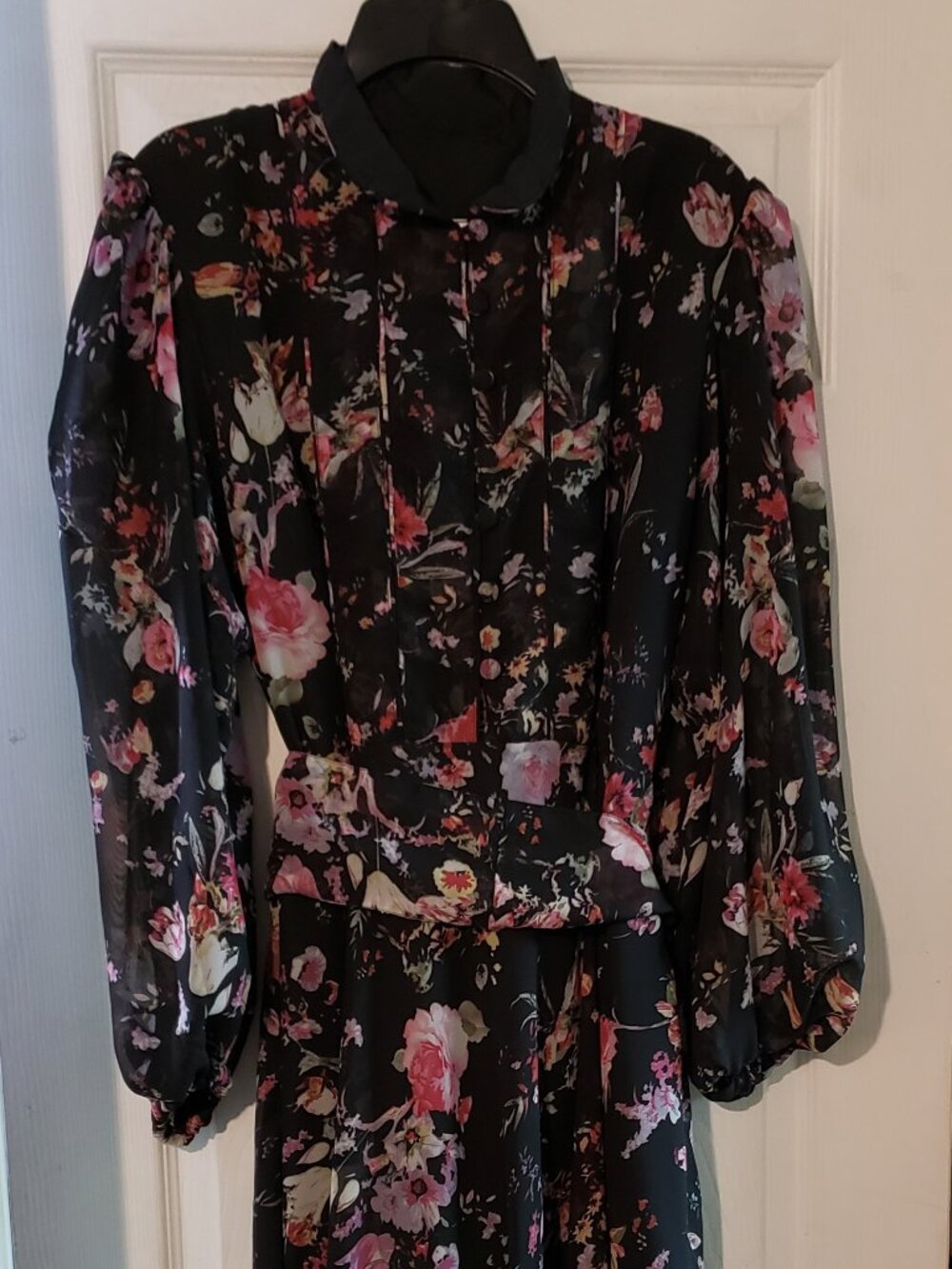 Sue Sartor L Black Floral Overlay Dress